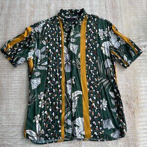 Zara Button-Down Top/Blouse/Shirt Green/White Floral Tropical Size Small